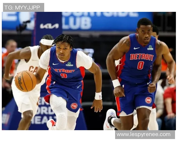 篮球风云再起：探索NBA赛场背后的精彩故事与球员成长轨迹